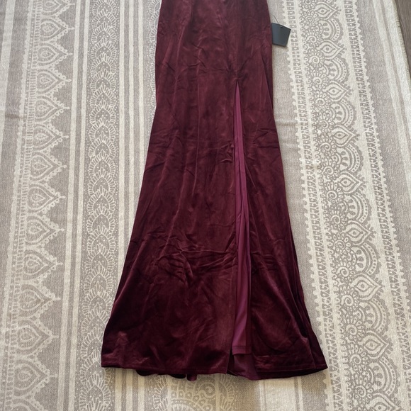 Lulu's Burgundy Velvet Maxi Dress - Picture 5 of 11